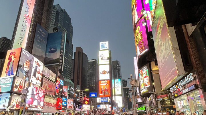 Intensiv trifft's wohl am besten, um den Times Square in einem Wort zu beschreiben.