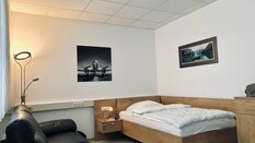 Das Hotelzimmer der Pilot:innen Hotel Stützpunkt Klaus Rainer
