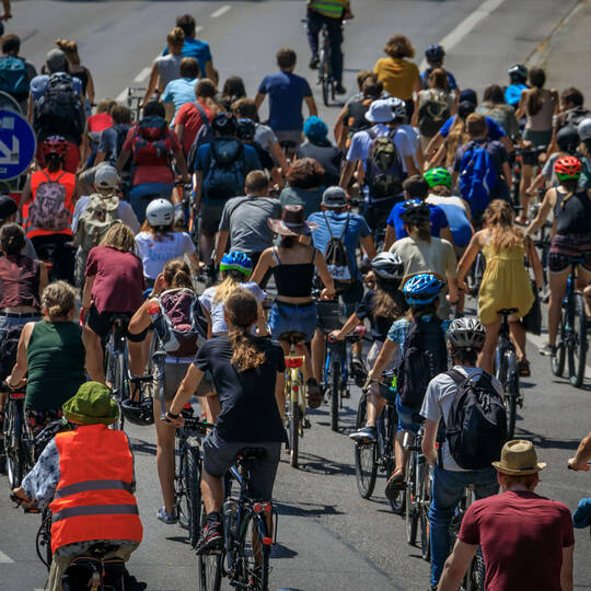 Radfahrende bei einer Demo