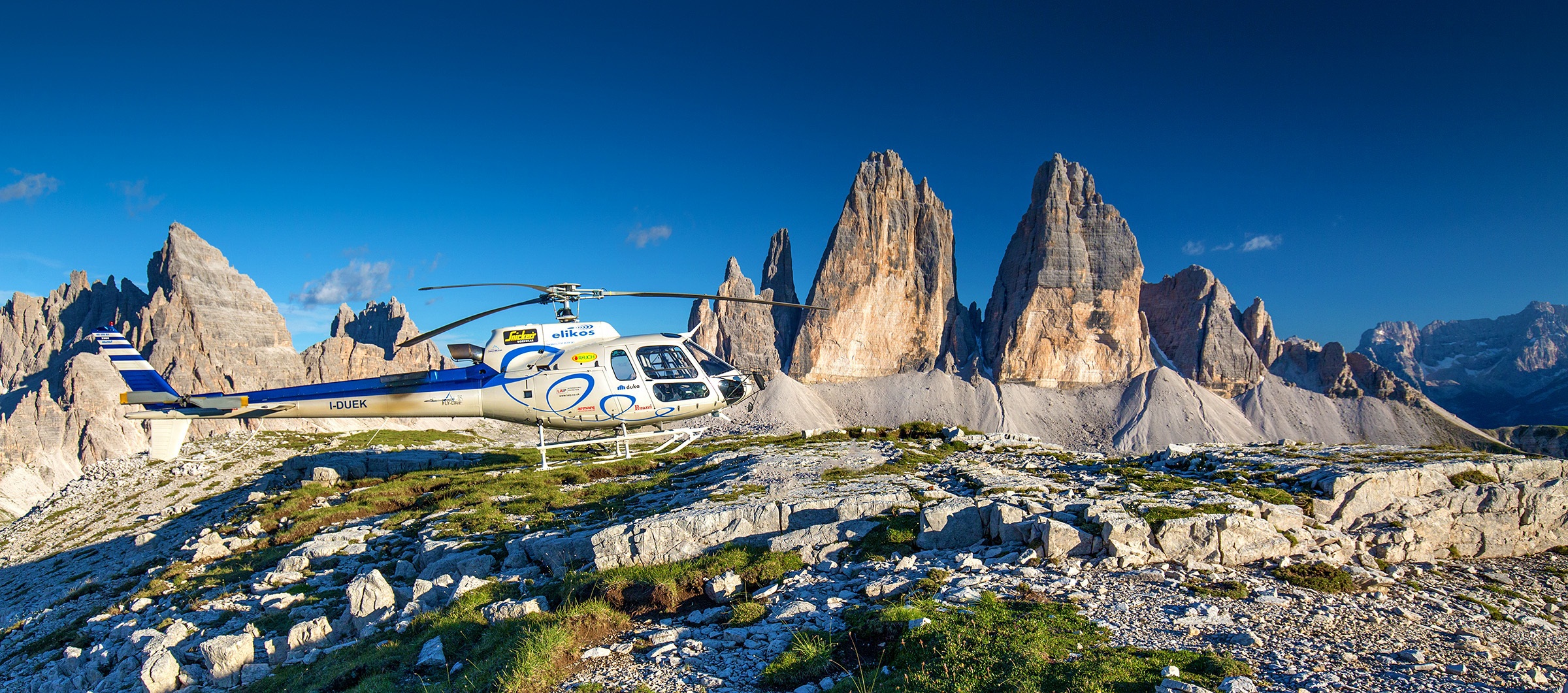 Elikos Helikopter im Naturpark Drei Zinnen in Südtirol.