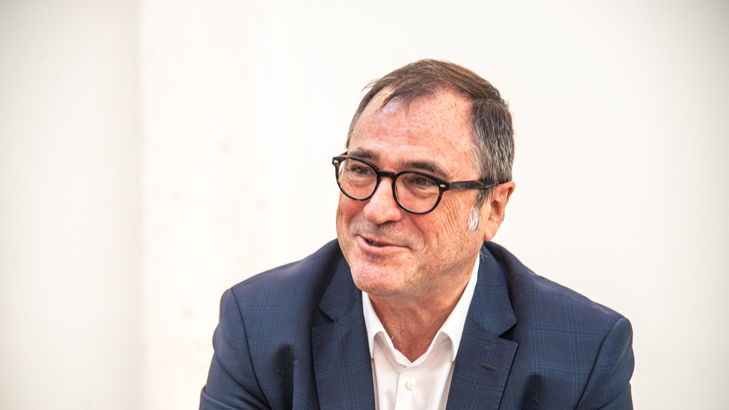 Porträtaufnahme von Dacia-CEO Denis Le Vot.