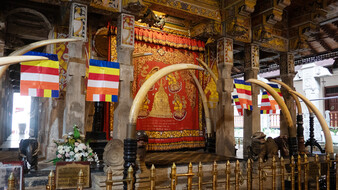 Zahntempel in Sri Lanka von innen.