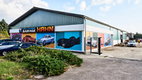 Die Hollywood-Garage von außen zu sehen.