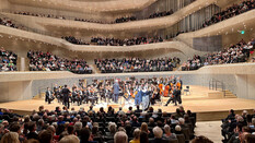 Der Zuschauerraum bietet ein 360-Grad-Erlebnis, die Musiker sind stets im Mittelpunkt.