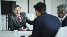 Verkehrsminister Peter Hanke mit Stephan Höckner und Bernhard Wiesinger im Interview.
