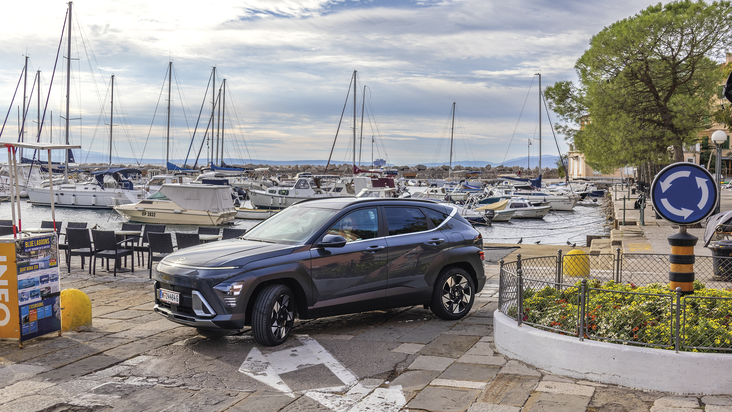Hyundai Kona in grau 