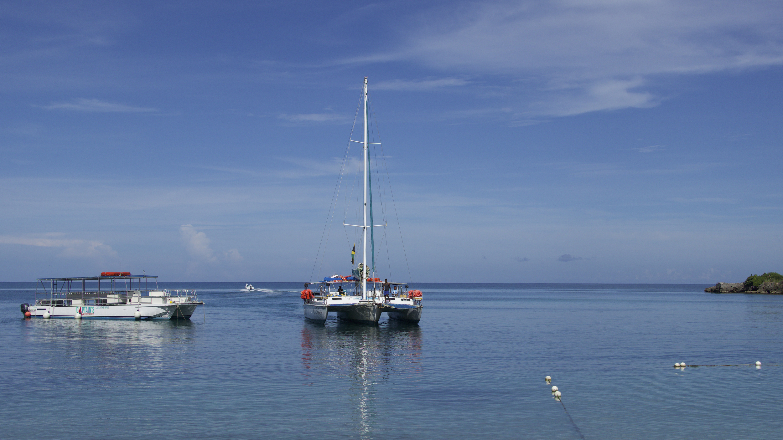 Segelboot am Meer.