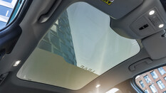 Panoramaglasdach des Nissan Leaf von innen