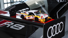 Audi R8 Sportwagen-Modell aus dem Mattel Brick Shop.