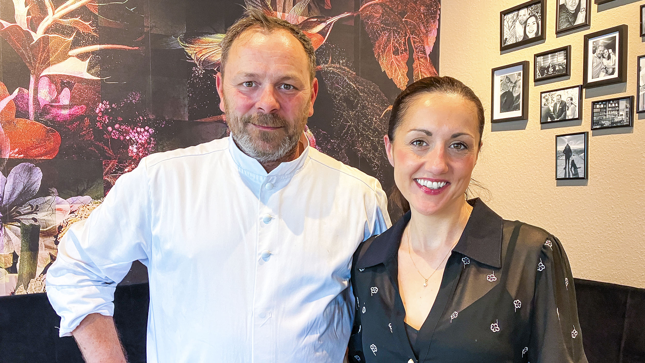 Sternekoch Tommy R. Möbius mit seiner Frau Elli in deren Restaurant Möbius