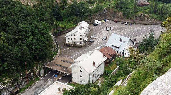 Luftaufnahme des Grenzübergangs Plöckenpass.