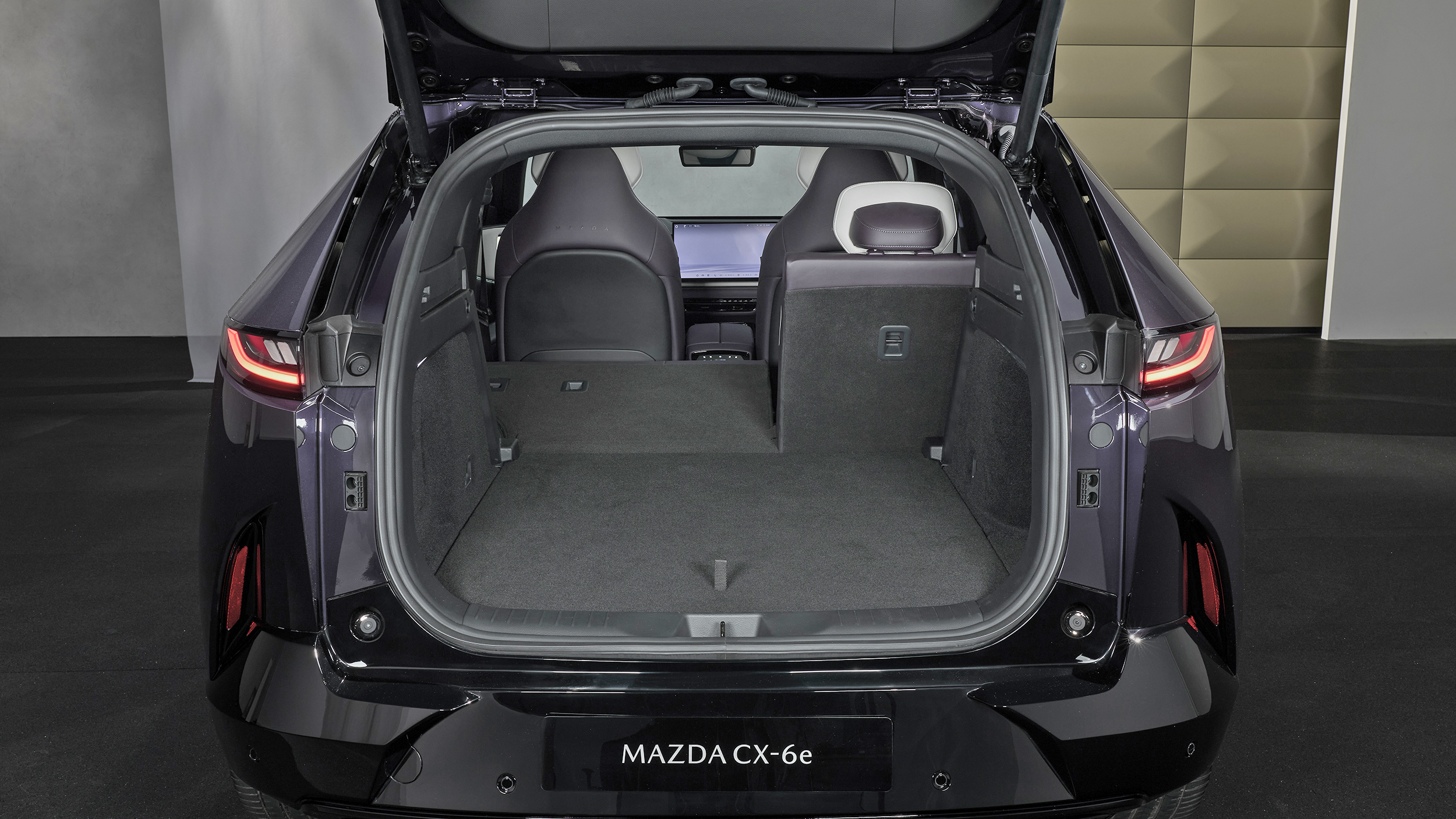 Kofferraum im neuen Mazda CX-6e