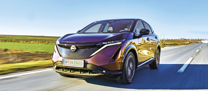 Nissan Ariya fahrend
