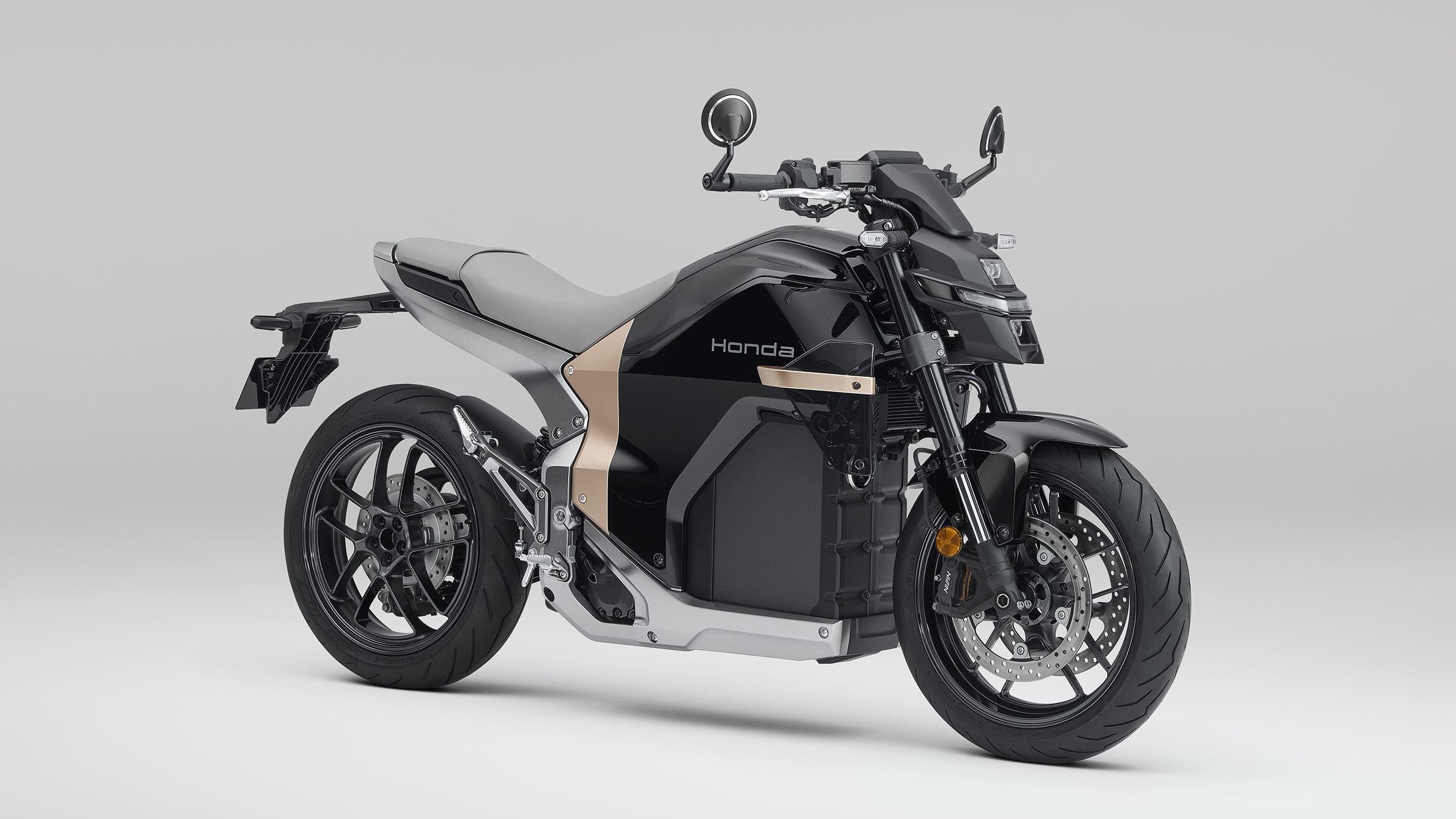 Honda WN7 von schräg vorne fotografiert
