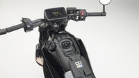 Honda WN7 Ladeanschluss