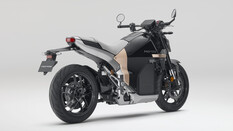 Honda WN7 von schräg hinten fotografiert