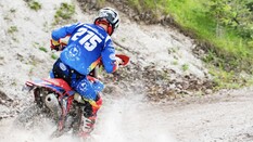 Das Bild zeigt Jan Wunderlich beim fahren.