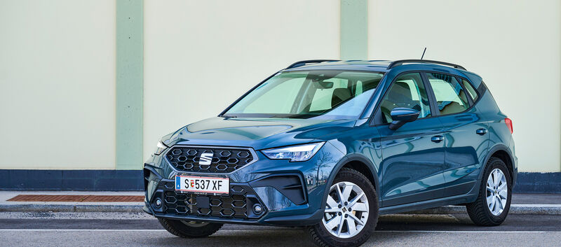 Seat Arona von schräg vorne