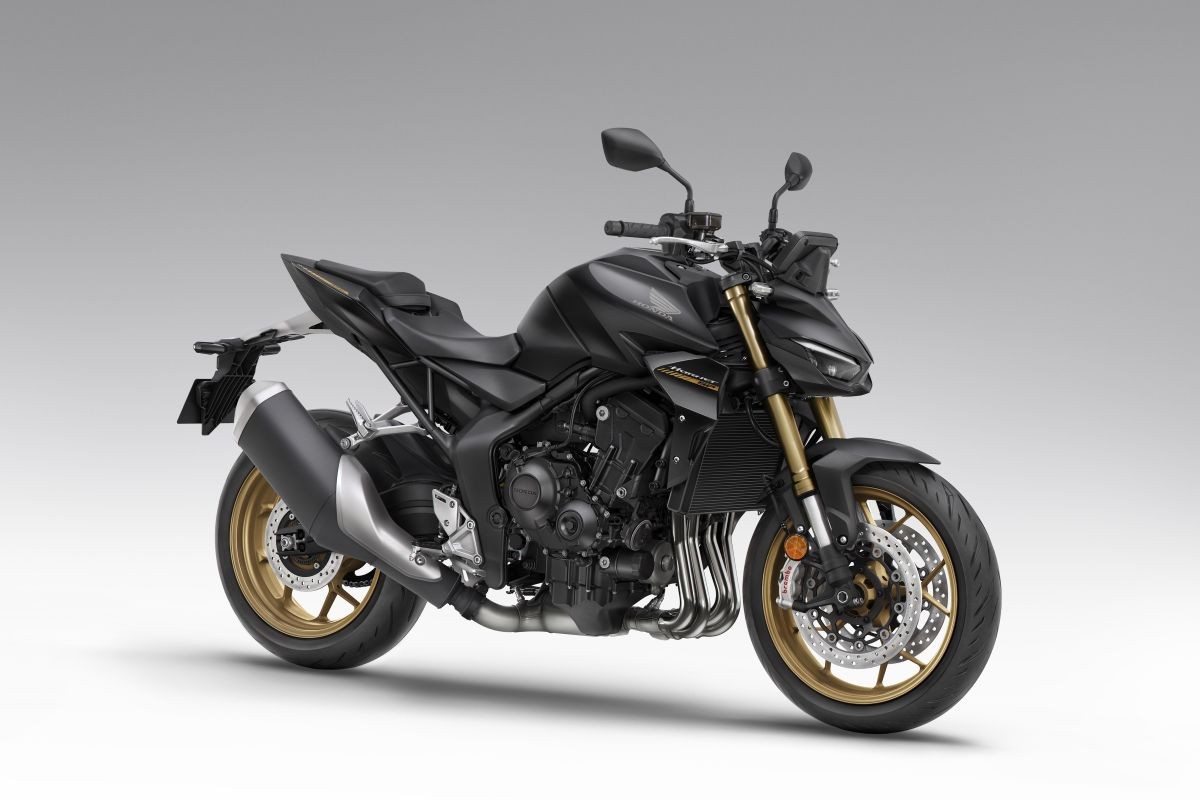 Stehendes Motorrad.