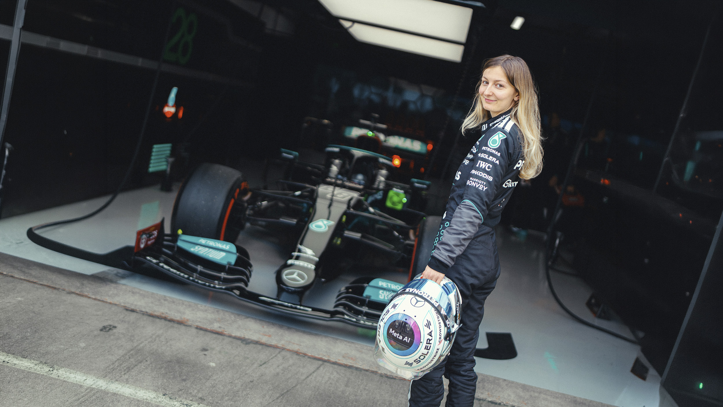 F1-Academy-Siegerin Doriane Pin betritt mit ihrem ersten F1-Test Neuland F1 Academy Champion Doriane Pin Breaks New Ground with Maiden F1 Test 