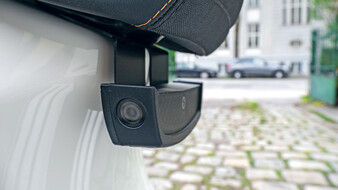 Nahaufnahme einer Secubix-Kamera zur Überwachung von Parkschäden.