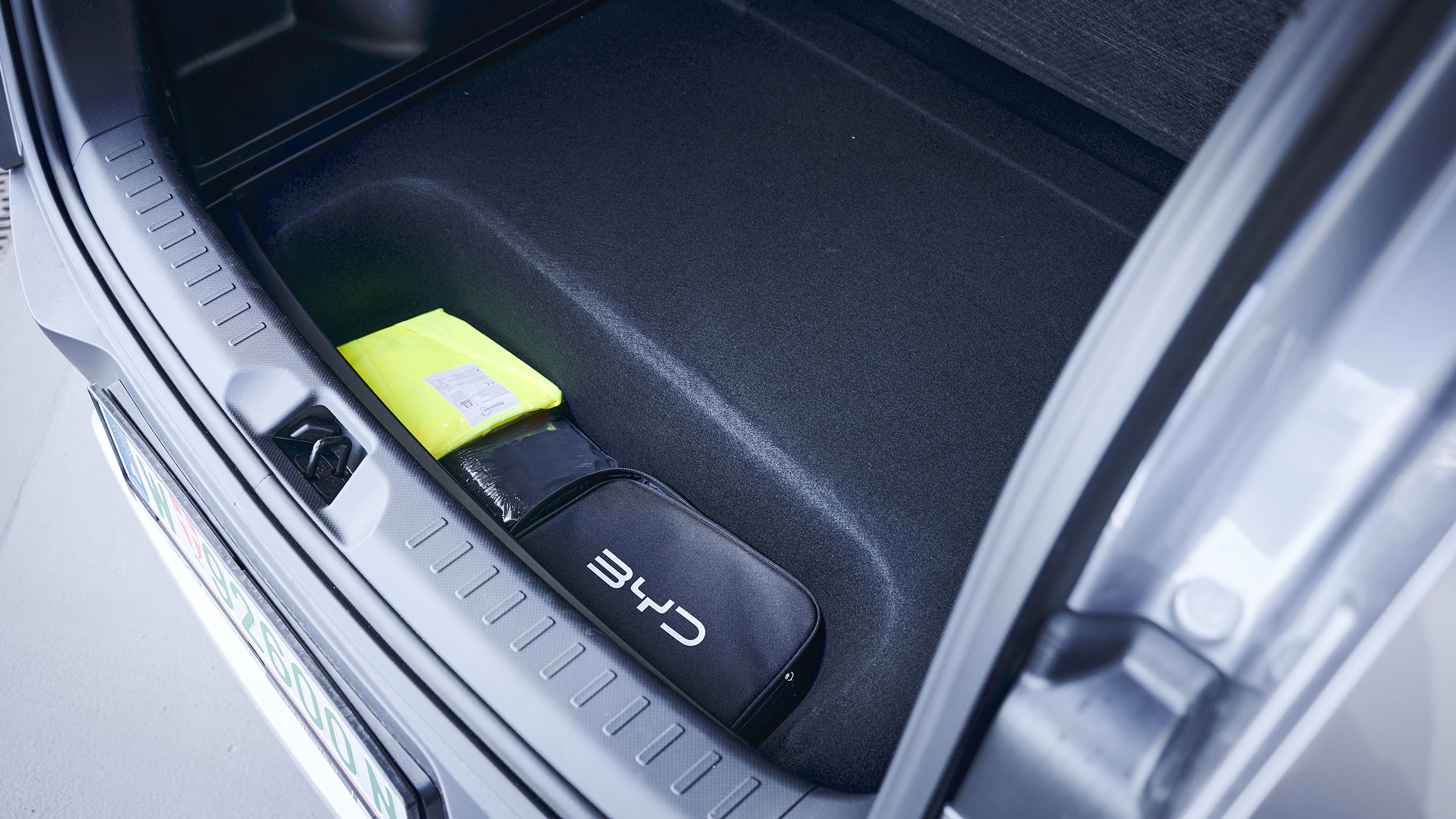 BYD Atto 3 Evo: kleines Fach unter dem Kofferraumboden