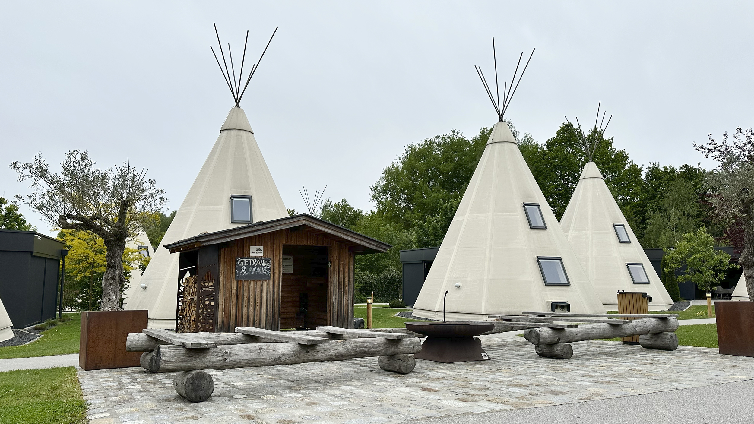 Tipis im Ikuna.