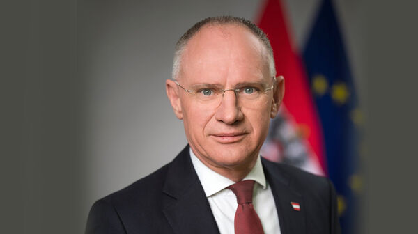 Portraitfoto von Gerhard Karner
