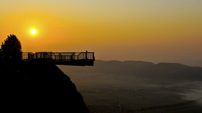 Skywalk Hohe Wand bei Sonnenuntergang.