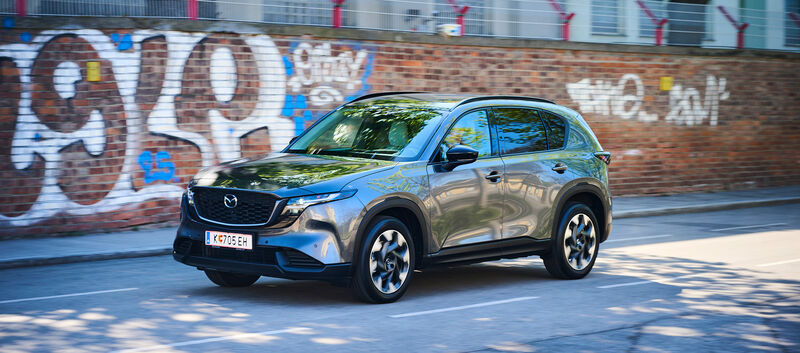 Mazda CX-5 2026 fahrend fotografiert