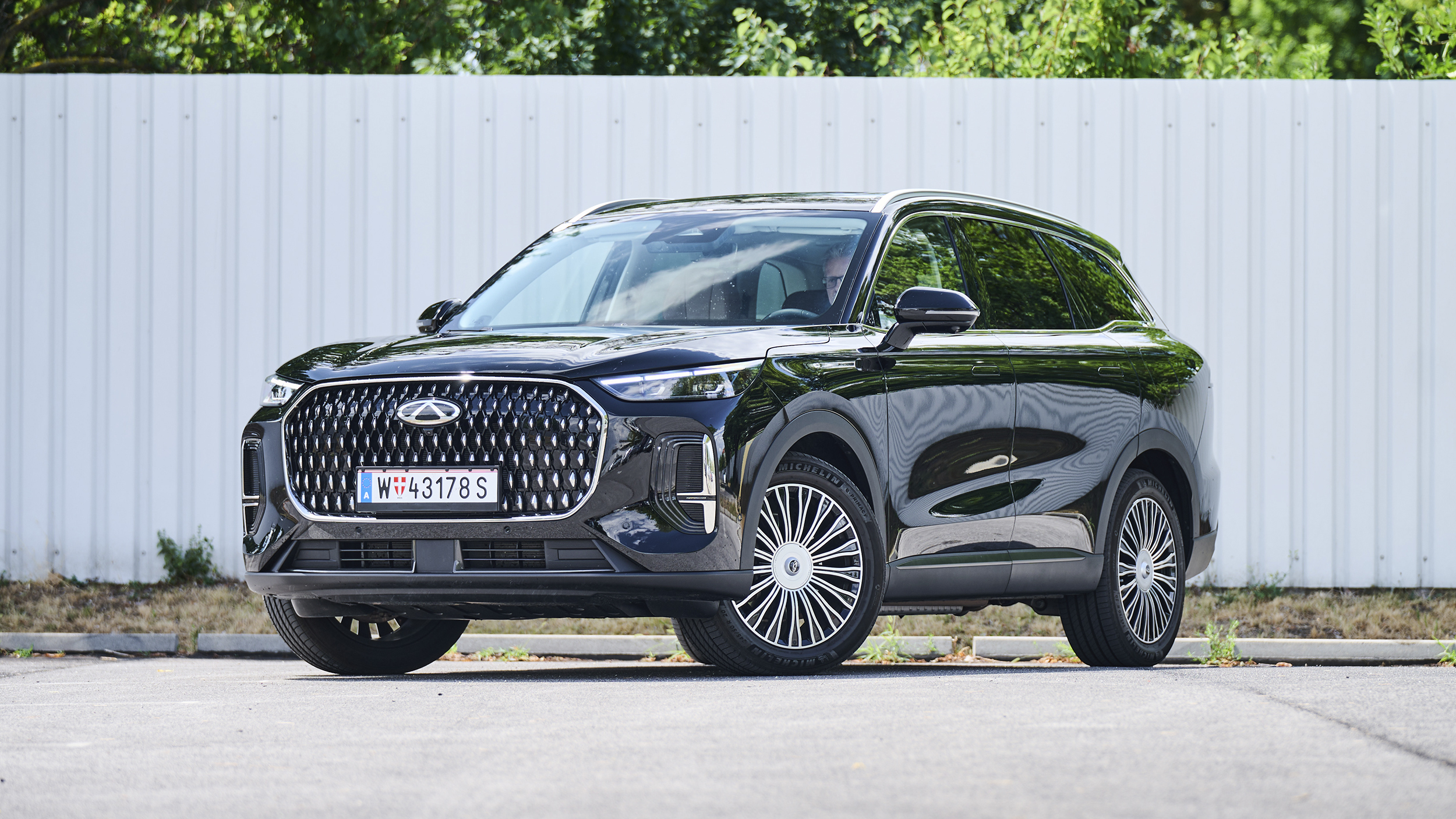 Chery Tiggo 9 schwarz