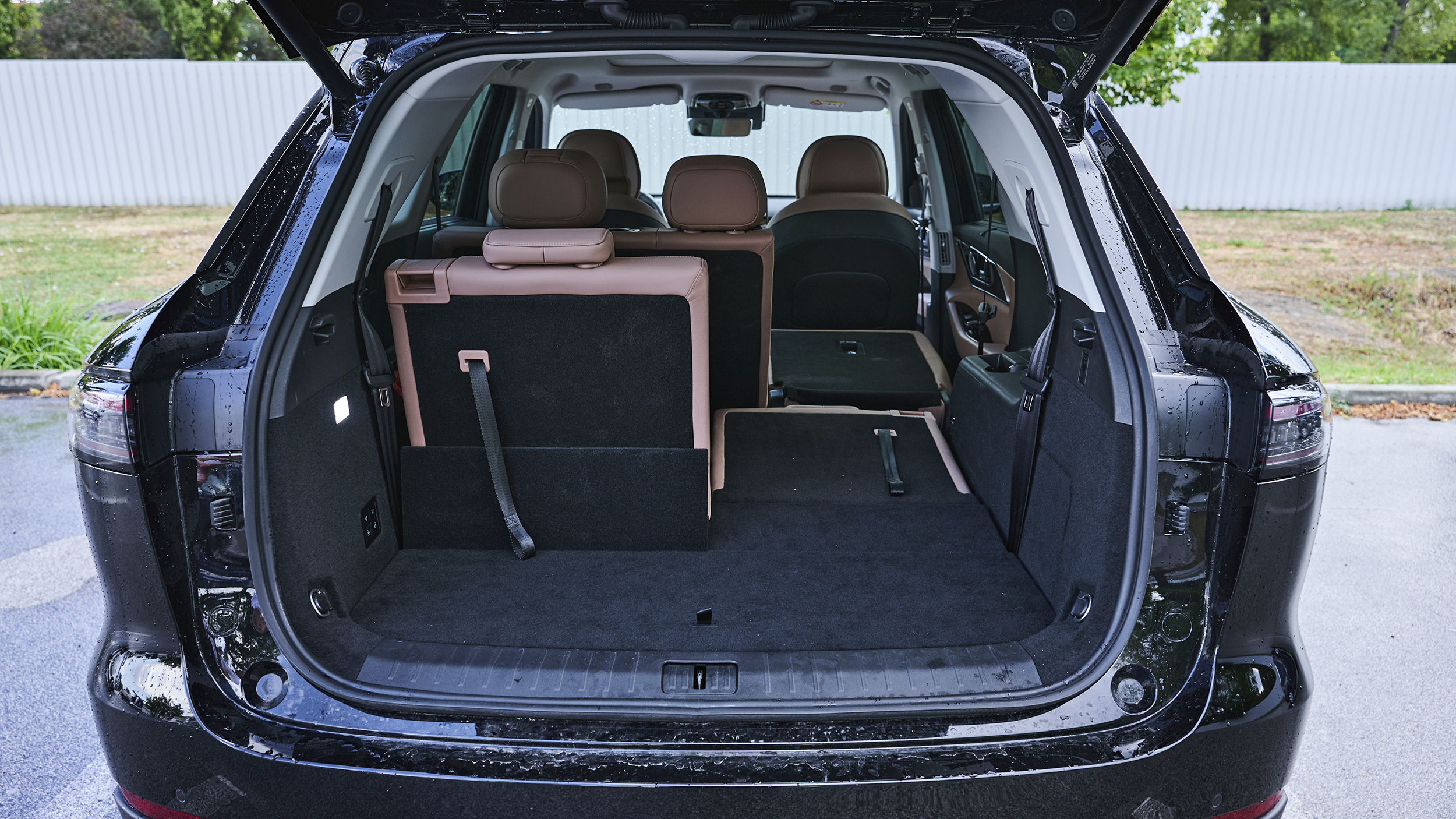 Chery Tiggo 9 schwarz