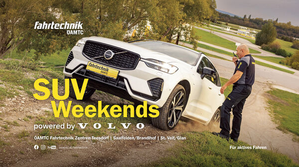Volvo SUV im Gelände und am ÖAMTC-Fahrtechnikzentrum in Teesdorf und ÖAMTC Instruktor