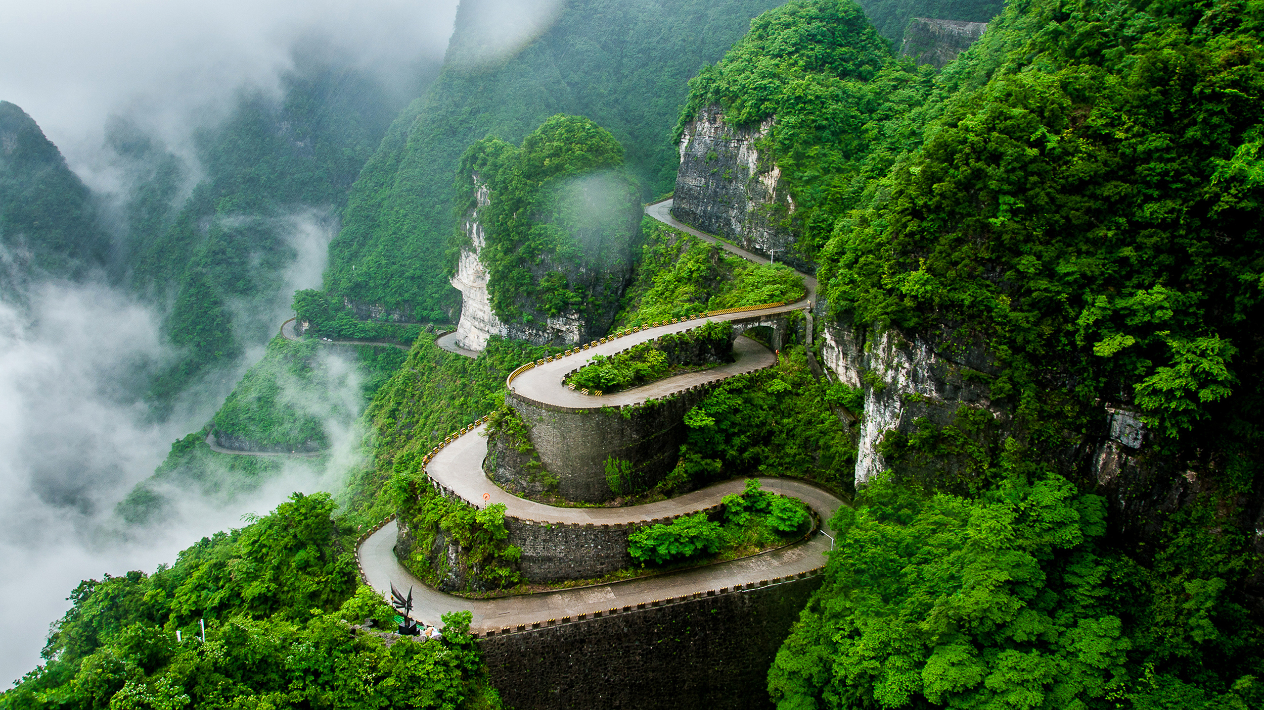 Straße zum Himmelstor in Süd China