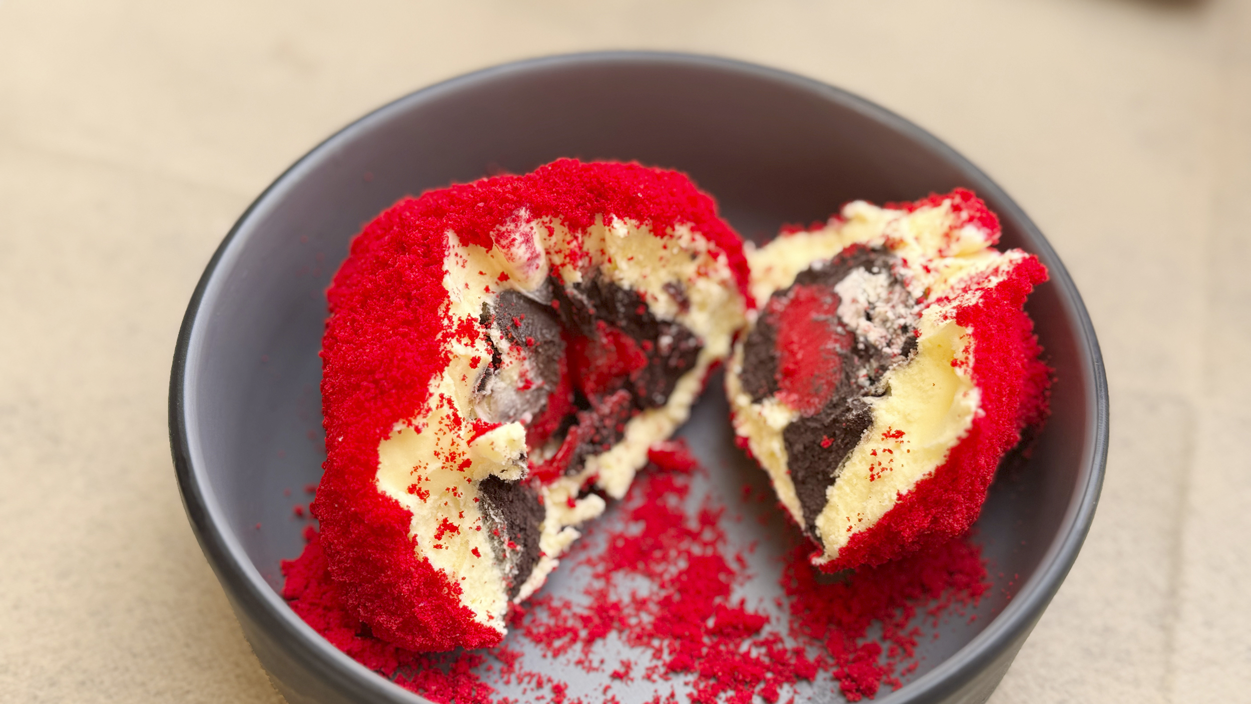 Tartufo-Kugel - Eis mit Chili