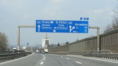 Autobahnschild Korneuburg Ost