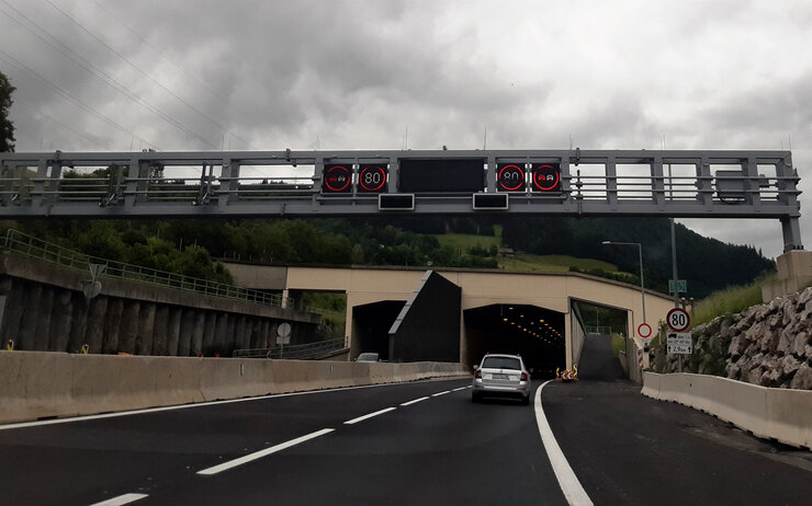 Portal des Tunnel Wald auf der A9, Pyhrn Autobahn. 