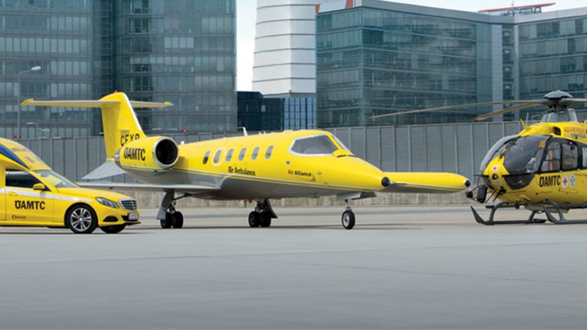 Rettungsfahrzeug, Ambulanzjet und Hubschrauber des ÖAMTC