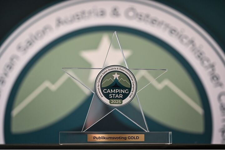 Das Foto zeigt den Camping Star Award, der sternförmig ist. 