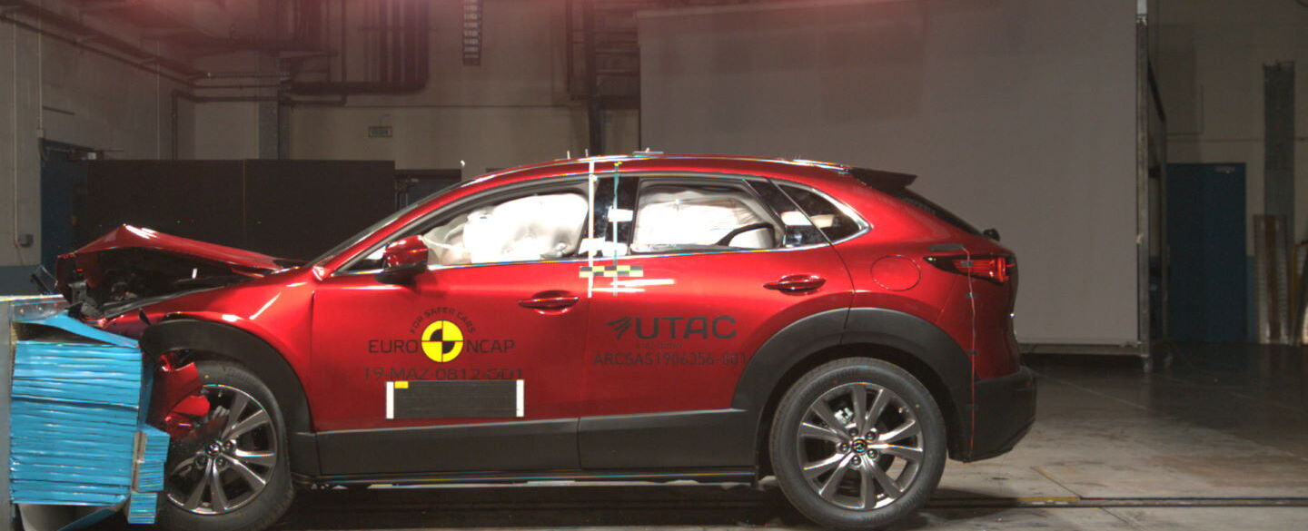 Crashtest - Mazda CX-30 - 2019-11