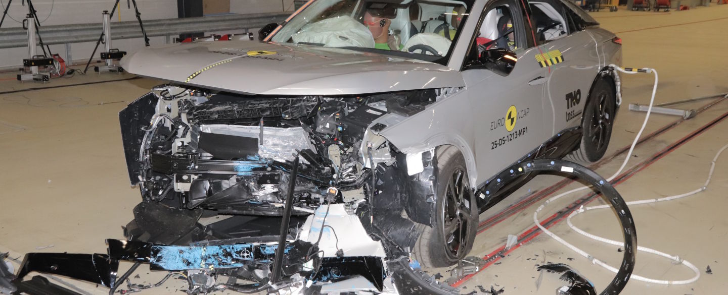 Crashtest 202510 - DS N°8