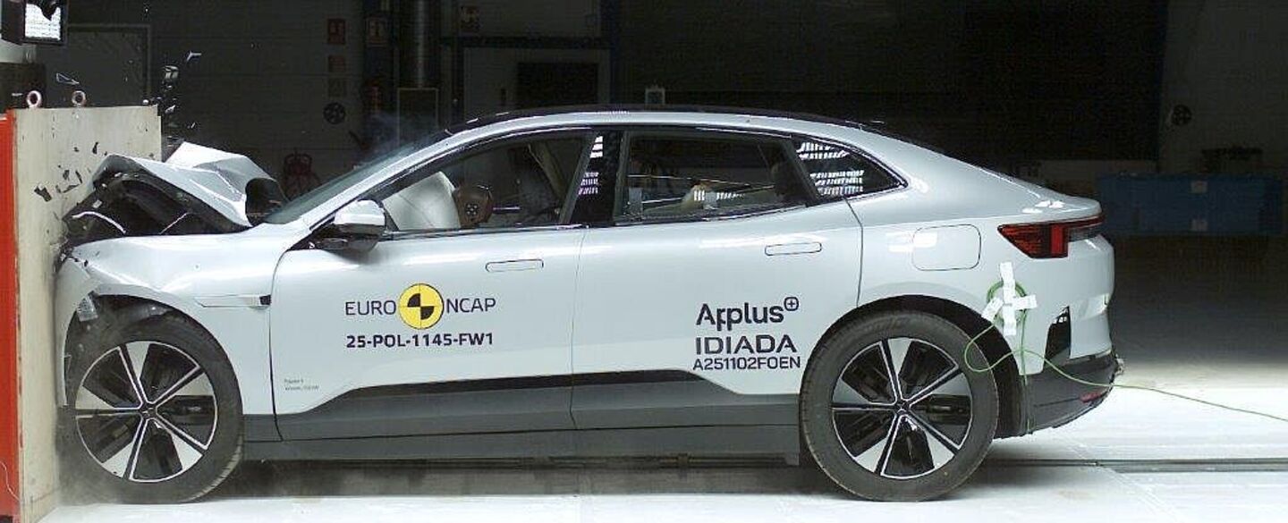 Crashtest Polestar 4 Der Polestar 4 beim Crashtest im Frontalaufprall