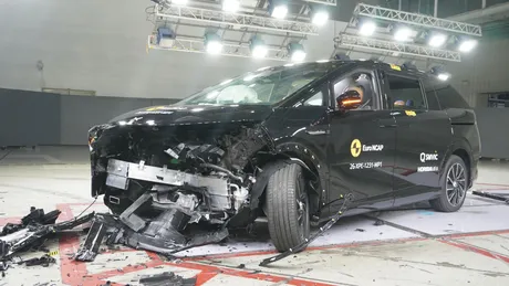 XPENG X9 nach Crashtest