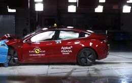 Crashtest Tesla Model 3.jpg ÖAMTC