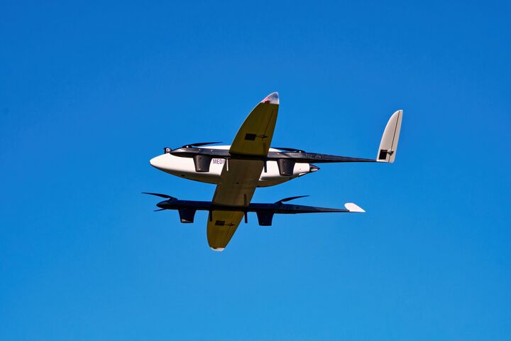 Drohne beim Testflug des Projekts Medical Drone Service.