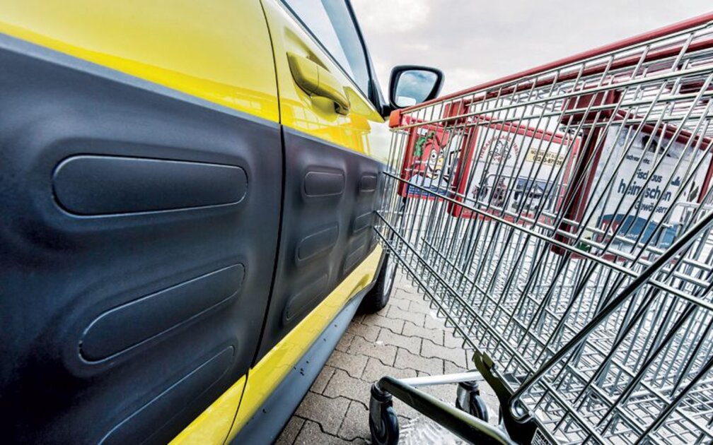 Einkaufswagen Gegen Auto Unfallflucht