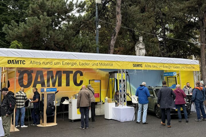 ÖAMTC Messestand auf den Wiener Elektro Tagen 2025