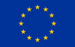 Die Flagge der Europäischen Union mit 12 gelben Sternen und einem blauen Hintergrund. Diese zwölf Sterne sind gleichmäßig in einem Kreis angeordnet.