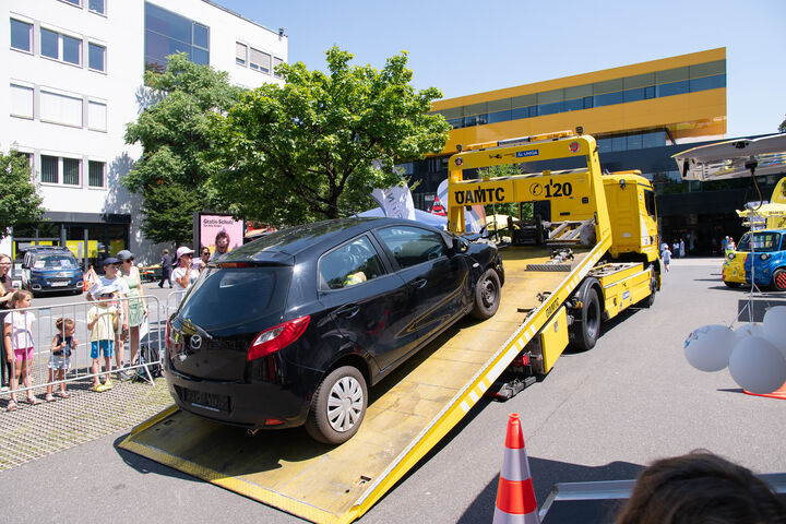 Beim Aktionstag "Helfer erleben" wurden die Einsatzorganisationen vor dem Vorhang geholt.