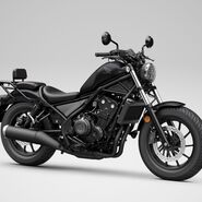Stehendes Motorrad.